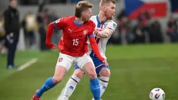 با عجیب‌ترین فوتبالیست این روزها آشنا شوید