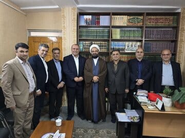 باید برای رفع مشکلات مردم تلاش شبانه روزی داشته باشیم