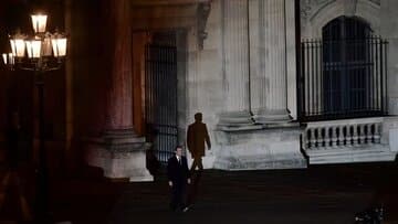 تایمز: ماکرون یک اردک لنگ؛ او در حال برچیدن میراث ژنرال دوگل است / گزینه سوم، استعفای خودش است