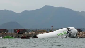 تصادف هواپیما با یک خودرو قربانی گرفت