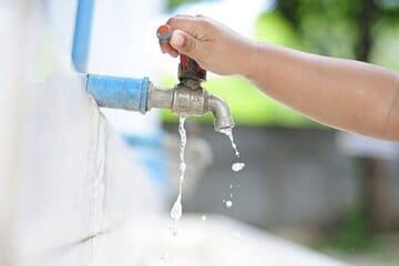 تهرانی‌ها در کاهش مصرف آب رکورد زدند/ خوش مصرفان برچسب می گیرند