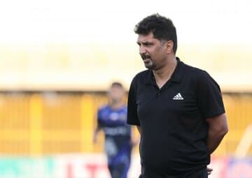 حسینی: پنالتی را به استقلال هدیه دادیم/ موافق برگزاری داربی در اراک نیستم