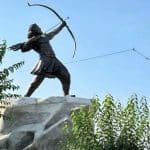 سازنده مجسمه آرش کمانگیر در میدان ونک: یک مدیر گفت ما این مجسمه آرش را نمیخواهیم، چون سیکس پک دارد تحریک کننده است