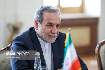 عراقچی: از پاسخگویی فرار نکنید