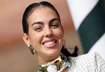 عکس| تیپ اسلامی جورجینا در هفته مد ریاض ۲۰۲۵