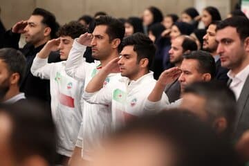 عکس| سلام نظامی ورزشکاران در دیدار با رهبر انقلاب