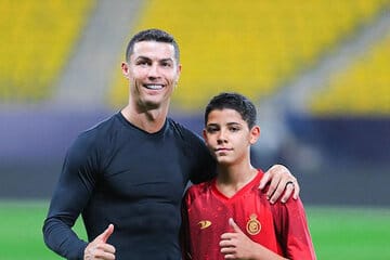 عکس| هدیه فوق لاکچری رونالدو به پسرش/ ژست کریس جونیور با لامبورگینی ۲۶۵ هزار یورویی