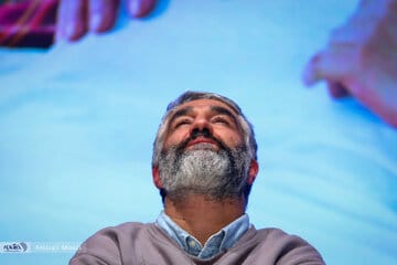 عکس| پژمان جمشیدی با رفقایش الکلاسیکو را دید