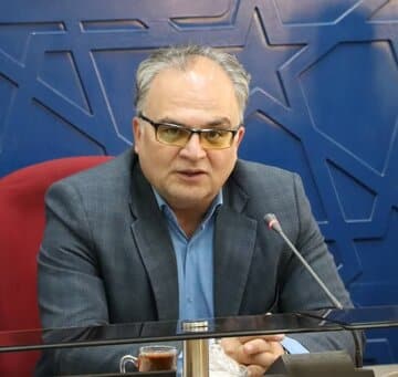 فرماندار سمنان: سلامت شهروندان محور همه تصمیمهاست / از ساماندهی دستفروشان تا کنترل جمعیت سگهای بلاصاحب