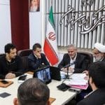 مربی شنا توسط کشتی گیران آزاد شد