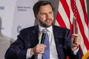 ونس: حمله به تاسیسات هستهای ایران بدون ورود به درگیری طولانی در خاورمیانه بود