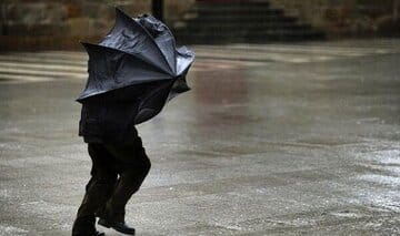 کاهش دما تا ۱۰ درجه در این نقاط کشور/ بارش باران در این استانها