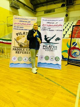کسب مدال طلا توسط بانوی آبادانی در رشته پیلاتس پدلبُرد / درخشش خیره کننده در مسابقات ساحلی آمادگی جسمانی کشور