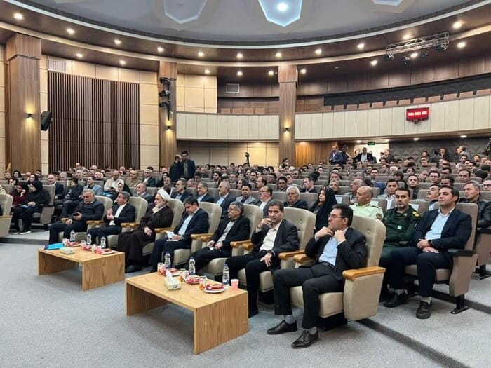 نیکزاد: ۹۰ درصد درآمد عمومی دولت صرف هزینه‌های جاری می‌شود