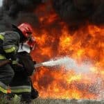 آتش‌سوزی در کارگاه شارژ سیلندر گاز مایع در مسعودیه/ مصدومیت دو نفر و یک آتش‌نشان