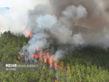 آتشسوزی گسترده در جنگلهای شمال کشور/ اعزام سه هلیکوپتر اطفای حریق برای نخستینبار