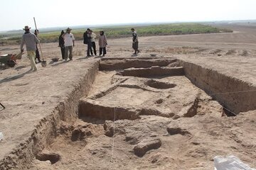 آغاز فصل تازه کاوشها در تپه ابراهیمآباد آبیک/ کشف ۸ اسکلت از دوران نوسنگی