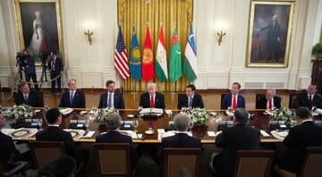 آمریکا می‌خواهد از دل مشغولی خود در خاورمیانه بکاهد/ آمریکا هم  خاورمیانه را ول کند، خاورمیانه آمریکا را رها نمی کند