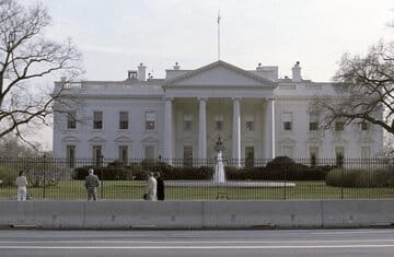 ادعای «نیویورک تایمز» درباره بررسی حملاتی به ونزوئلا توسط کاخ سفید