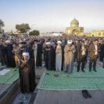 اقامه نماز باران به امامت آیت‌الله مظفری در گلزار شهدای قزوین