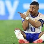 امباپه بعد از رسیدن به رکورد ۴۰۰ گل در فوتبال: رونالدو ۹۵۰تا گل زده، مسی ۹۰۰ تا!