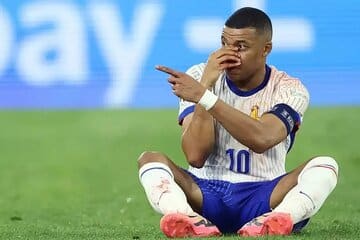 ام‌باپه بعد از رسیدن به رکورد ۴۰۰ گل در فوتبال: رونالدو ۹۵۰تا گل زده، مسی ۹۰۰ تا!