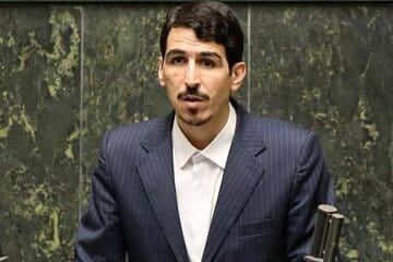 انتقاد یک نماینده از مصوبه بنزینی دولت/ این مصوبه ناعادلانه و خلاف قانون است