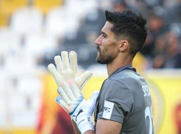 انفجار حسین حسینی؛ دیگر نیمکت نشین اخباری نمیشوم!