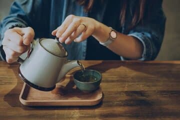بهترین دمنوشها برای بهبود عملکرد گوارش