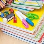 توزیع نوشت افزار بین دانش آموزان حاجی آباد