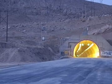 تونل رخ به‌صورت کامل و چهارخطه در محور شهرکرد – اصفهان بازگشایی شد