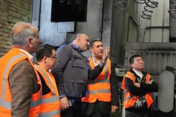 حضور هیأت سرمایهگذاری چینی در گروه صنعتی فنرلول ایران در دامغان