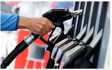 خبر فوری یک نماینده درباره تغییر مصوبه بنزینی دولت/ سهمیه این خودروها برمیگردد