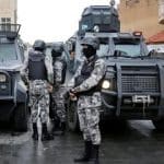 درگیری مسلحانه در اردن؛ افراد تکفیری مادر خود را سپر انسانی کردند/ عملیات یورش به الرمثا با یک ربات انجام شد/ عکس