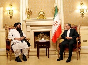 رایزنی عراقچی با وزیر خارجه افغانستان درباره حقابه‌های ایران