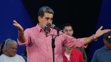 رویترز به نقل از چهار مقام آمریکایی: مادورو در آستانه سرنگونی؛ عملیات نظامی یا مخفی؟