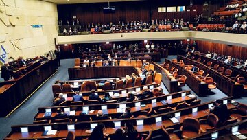 رژیم اسرائیل محدودیت جدید رسانههای خارجی را تصویب کرد / دفاتر رسانههای خارجی بدون حکم دادگاه تعطیل میشوند