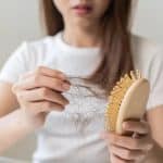 ریزش چند تار مو در روز طبیعی است؟