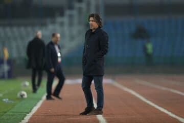 ساپینتو: رفتار آقاسی مرا دیوانه میکند/او با این رفتار دیگر نمیتواند در رختکن باشد