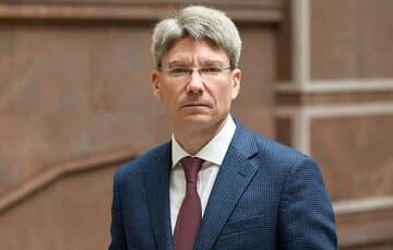 سفیر روسیه: ناتو و اروپا برای جنگ بزرگ با روسیه آماده شده‌اند