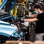 صنعت خودرو زیر تیغ پزشکیان/ صدرایی: اصلاح موتورهای قدیمی بدون سرمایهگذاری خارجی تقریبا غیرممکن است