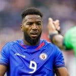 عکس| استیل گنگ مهاجم استقلال با سیگار برگ پس از صعود به جام جهانی