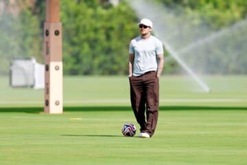 عکس | خاطرهبازی جذاب آدیداس با دیوید بکام