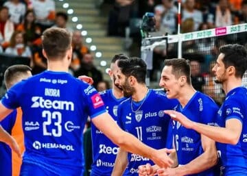 عکس| عبادیپور در لهستان رهبر شد!