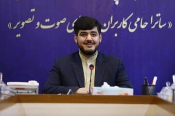 عکس | مجری حاشیهساز هویتش را فاش کرد/ خواهرزاده محمدرضا شریفینیا!