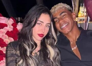 عکس| نیکی اسپایدرمن شد!