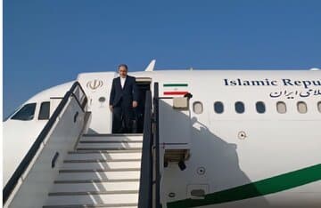 وزیر امور خارجه وارد گیلان شد