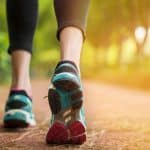 پیادهروی معکوس: کشف فواید شگفتانگیز برای سلامت جسم و ذهن