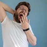 چرا خمیازه می‌کشیم؟