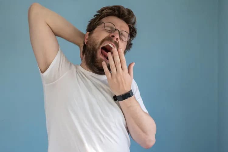 چرا خمیازه میکشیم؟